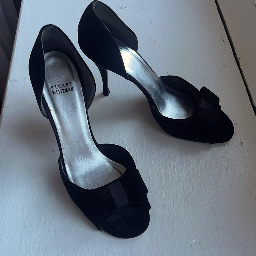 Stuart Weizman Velvet Peep Toe Pumps with Bows Size 9. M.